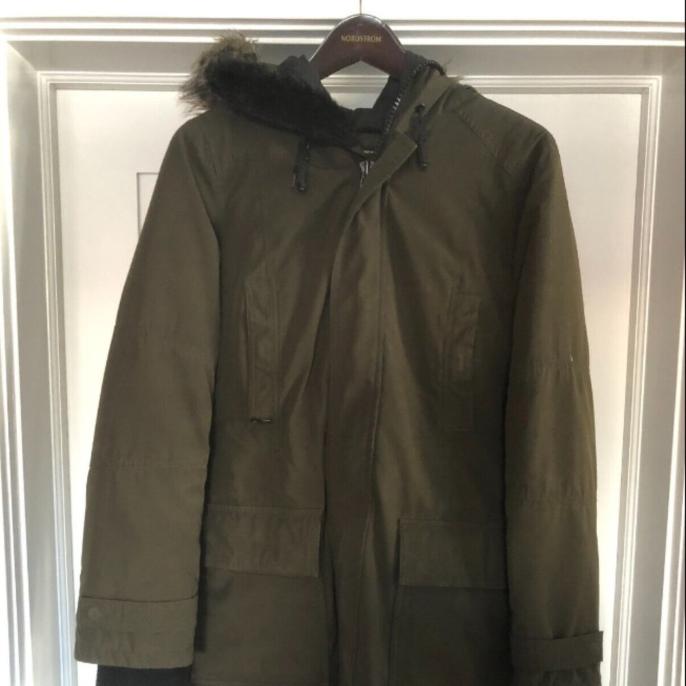 Aritzia TNA Women's Winter Parka / Winter Coat (Medium)